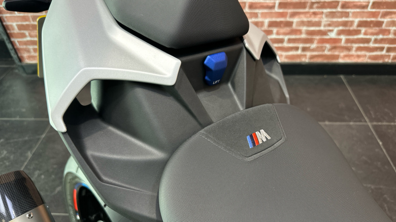 BMW M 1000 R (25MY)
